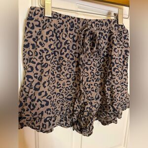 American Eagle leopard shorts size Small
